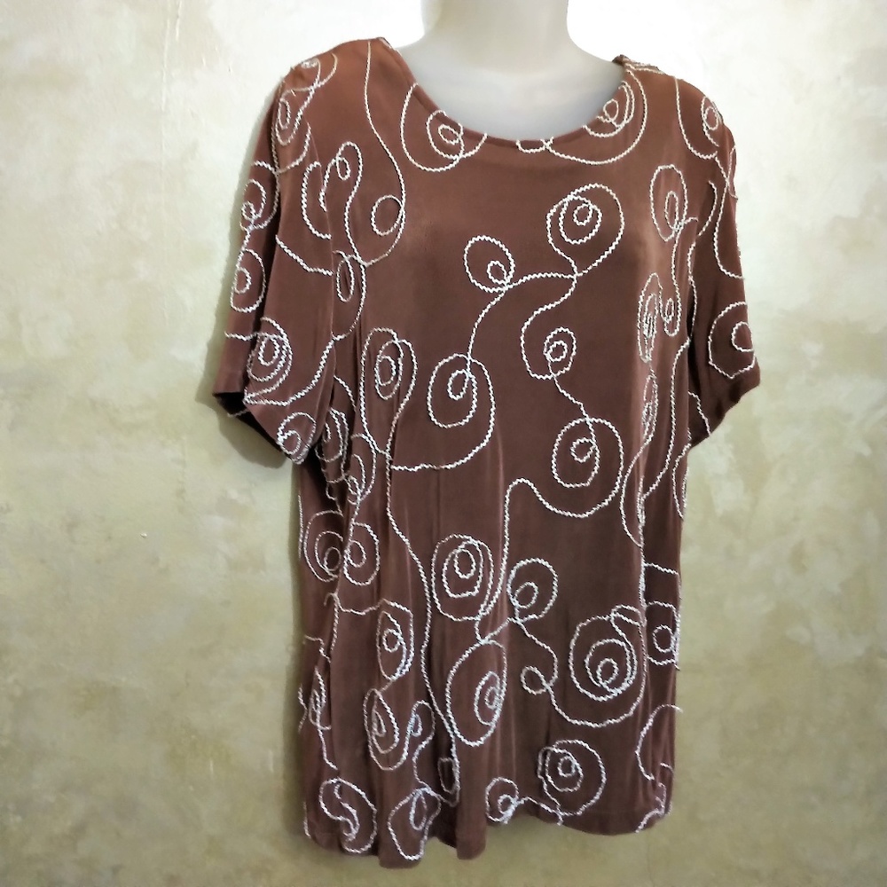 Citiknits Scroll Embroidered Top EUC L/XL